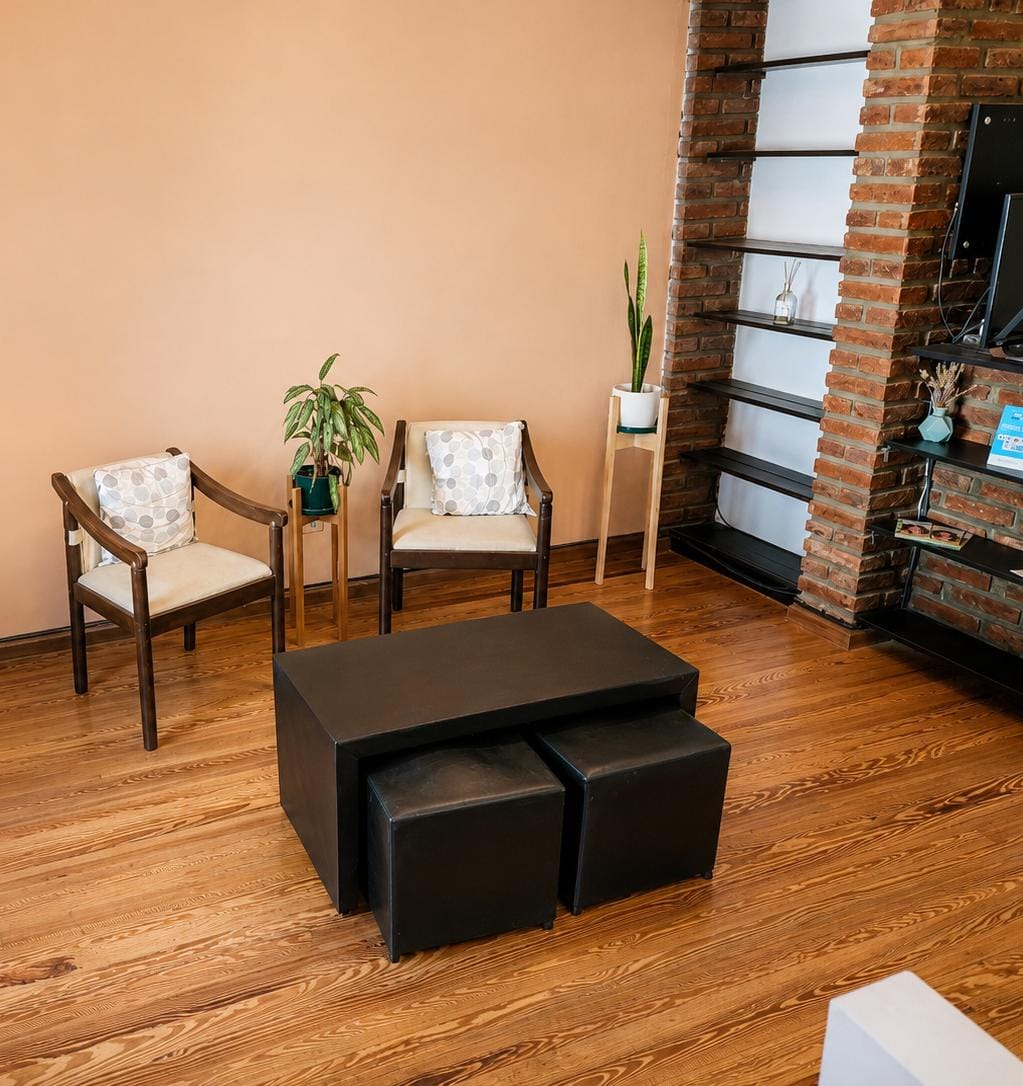 Sala de espera del consultorio en La Plata
